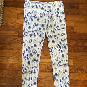 Alo leggings. Slightly worn.